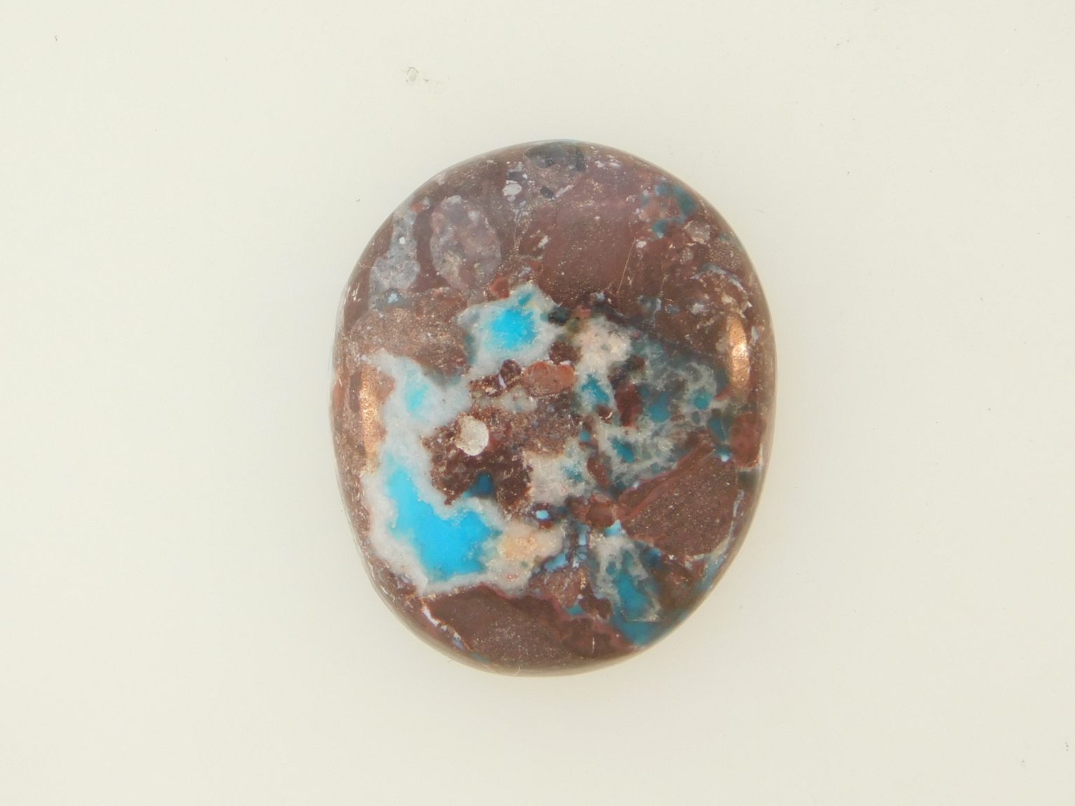Bisbee Turquoise Cabochon 14 carats